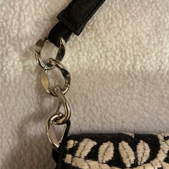 Vera Bradley Juliet Gala Quilted Embroidered Baguette Shoulder Bag Microfiber - Picture 6 of 6